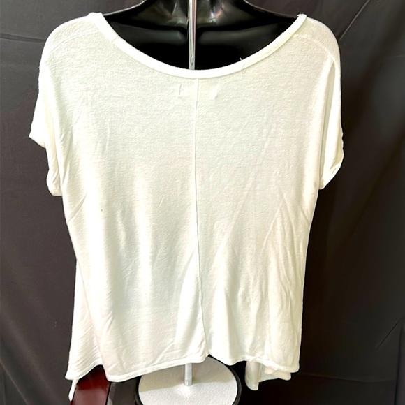 Abercrombie and Fitch wide neck T-shirt. Size M. Women’s. Excellent condition! - Picture 3 of 4